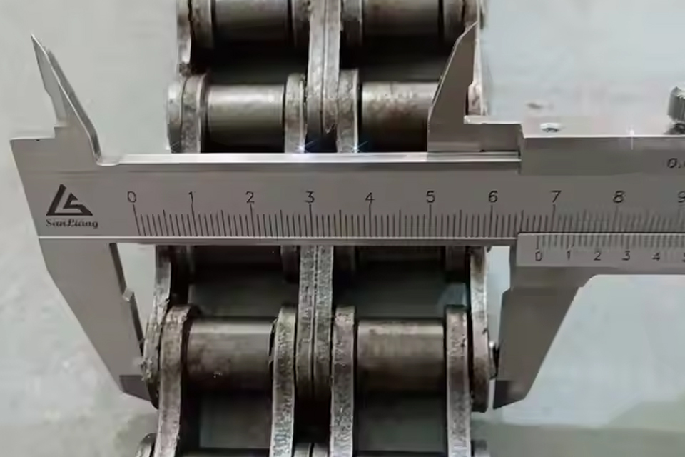 Escalator-Chain56
