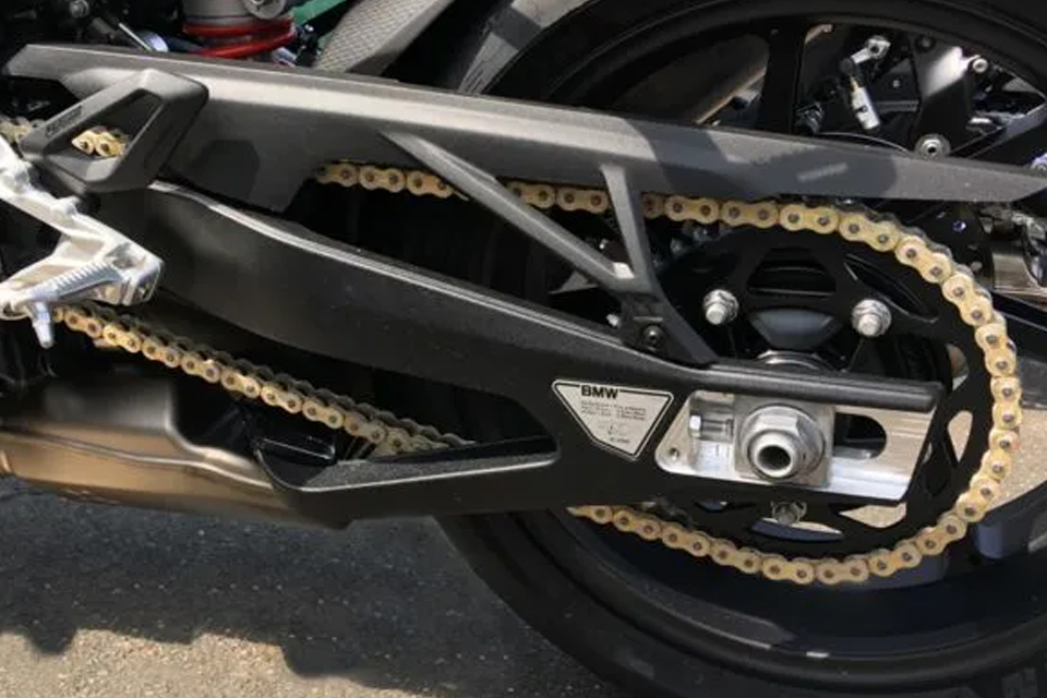 โซ่มอเตอร์ไซค์​2208